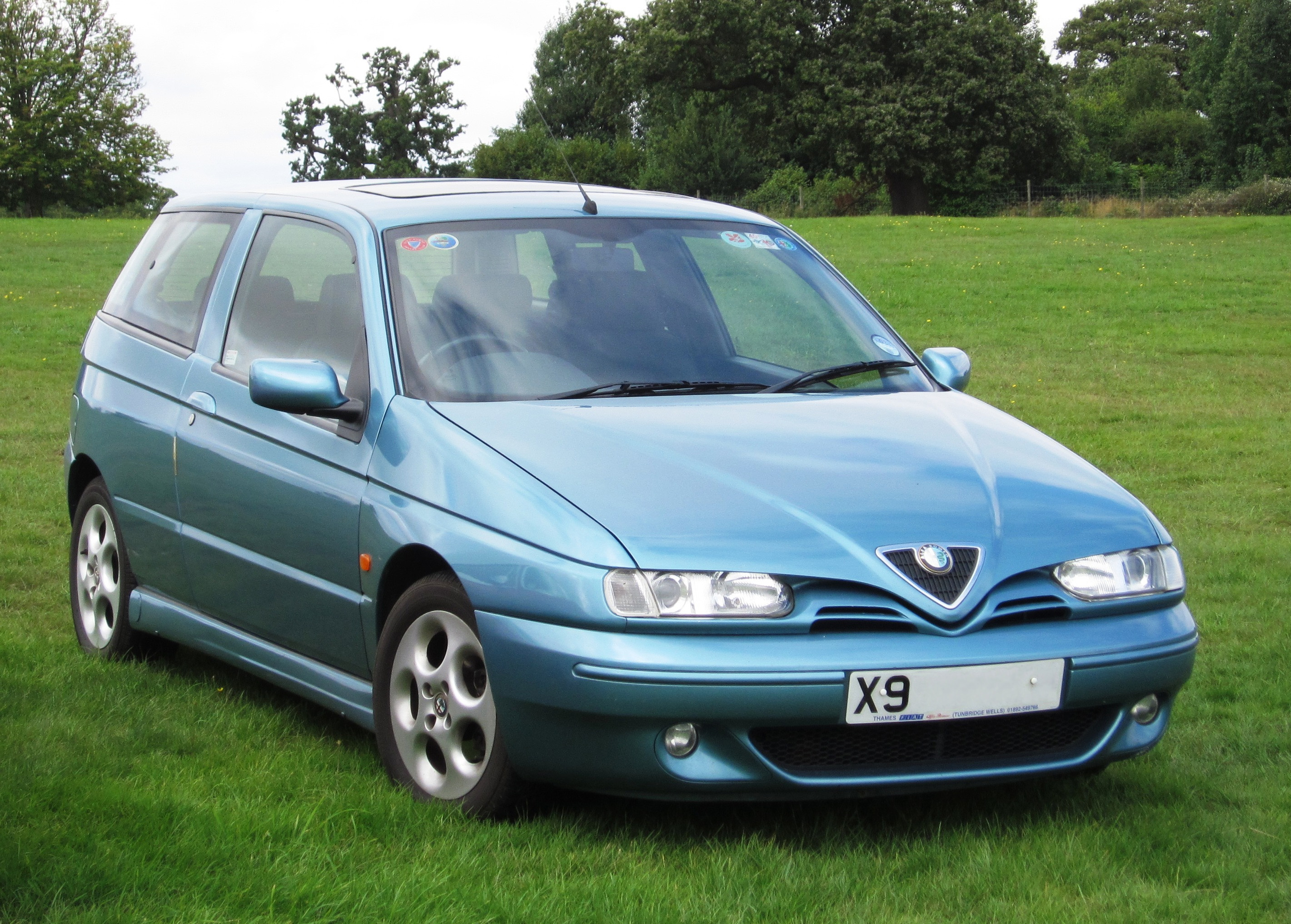Размер колёс на Alfa Romeo 146 1994 Подбор шин на Alfa Romeo 146 1994