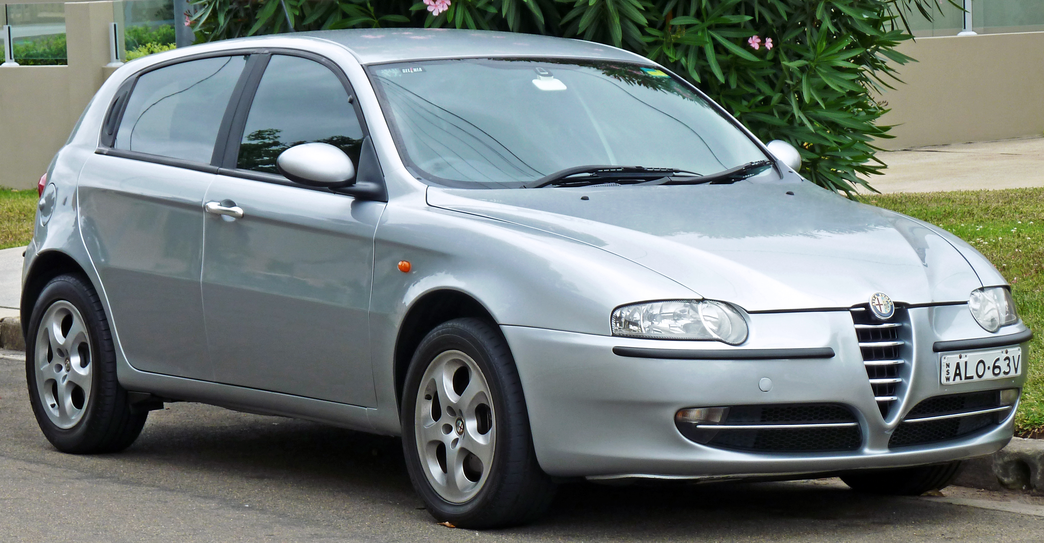 Размер колёс на Alfa Romeo 147 2000 Подбор шин на Alfa Romeo 147 2000