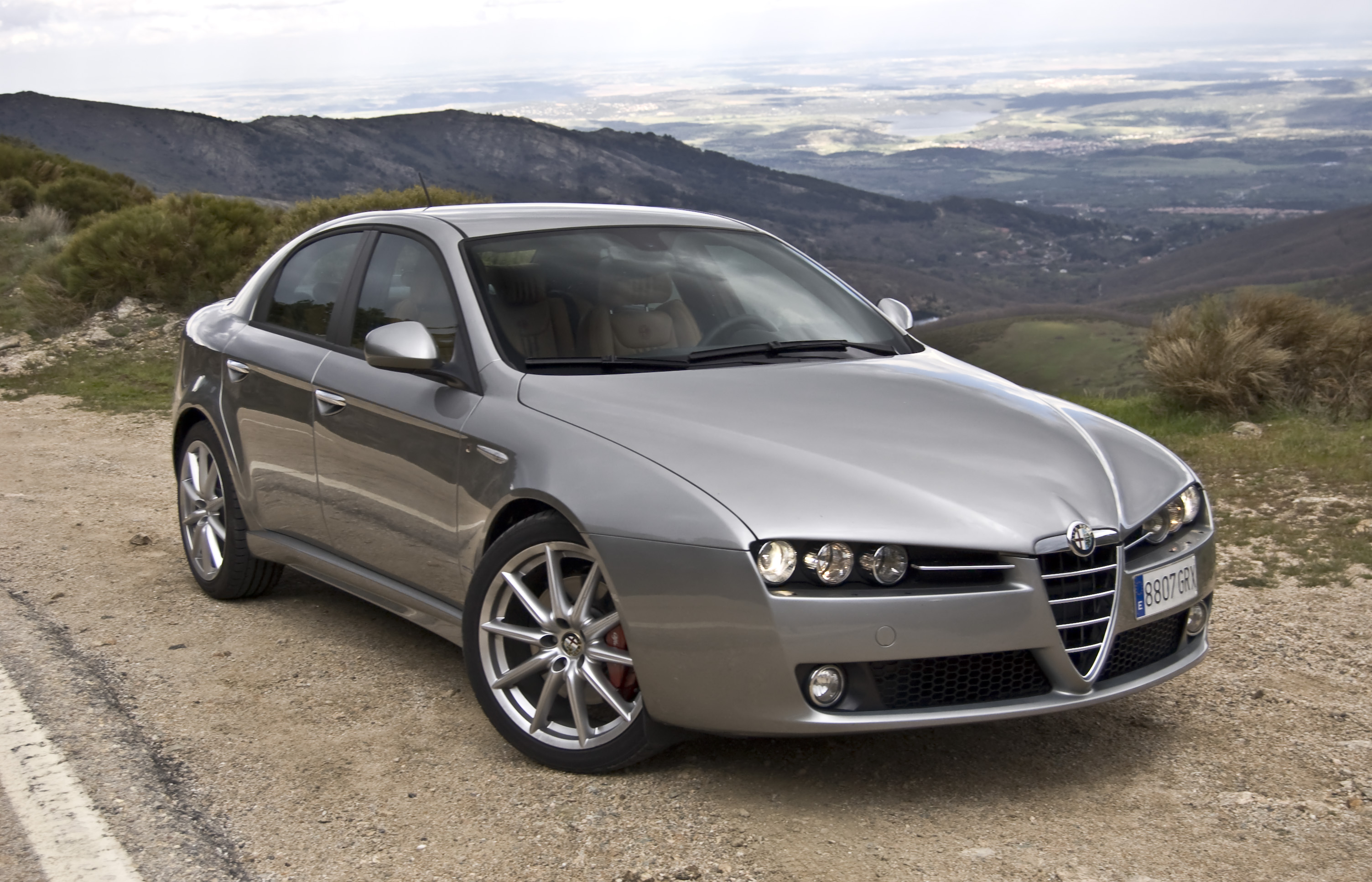Размер колёс на Alfa Romeo 159 2005 Подбор шин на Alfa Romeo 159 2005