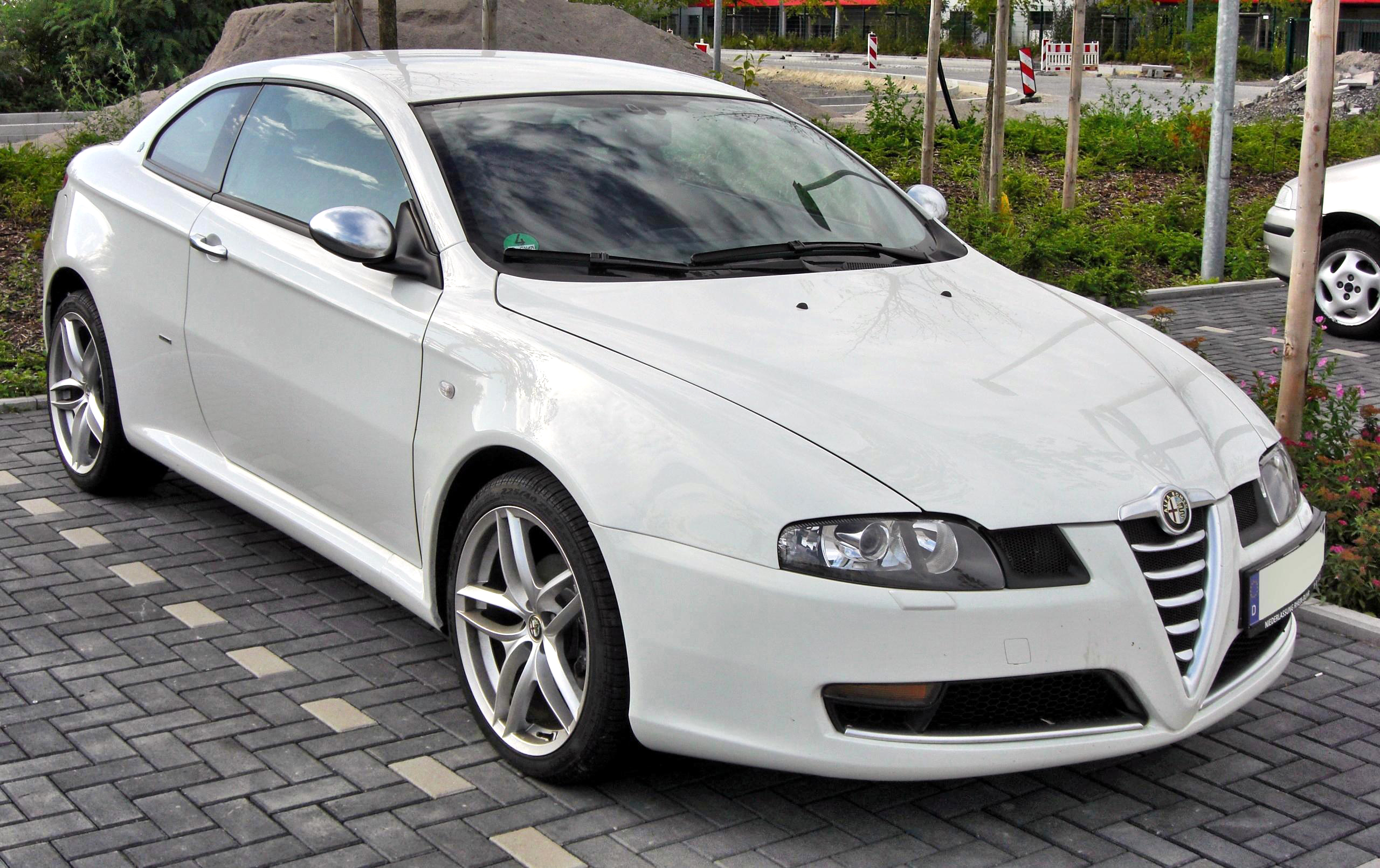 Размер колёс на Alfa Romeo GT 2004 Подбор шин на Alfa Romeo GT 2004