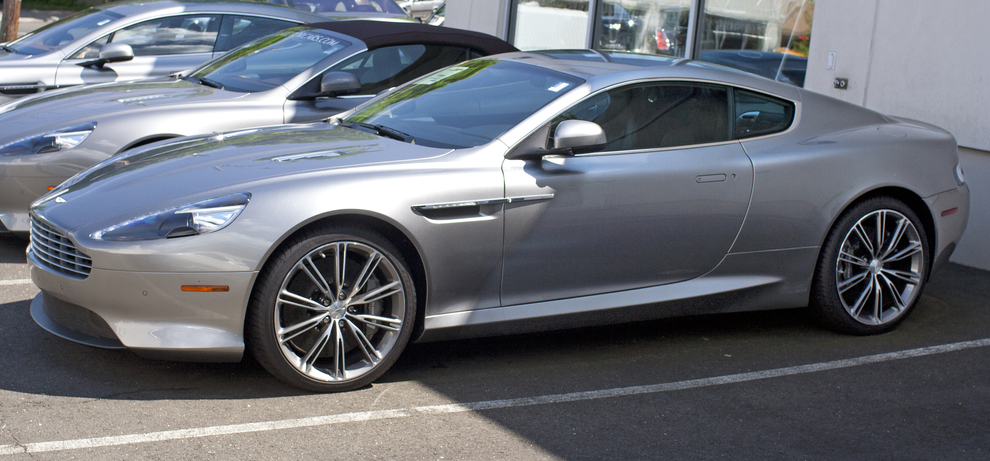 Размер колёс на Aston Martin Virage 2012 Подбор шин на Aston Martin Virage 2012