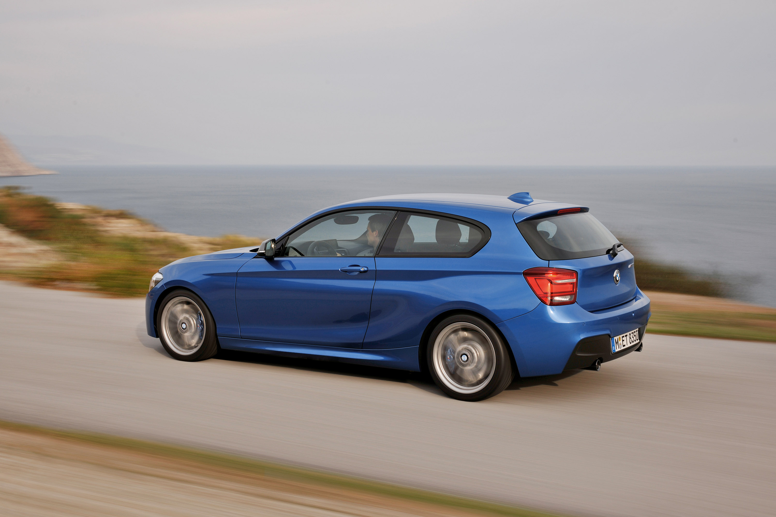 Размер колёс на BMW 1 Series 2013 Подбор шин на BMW 1 Series 2013