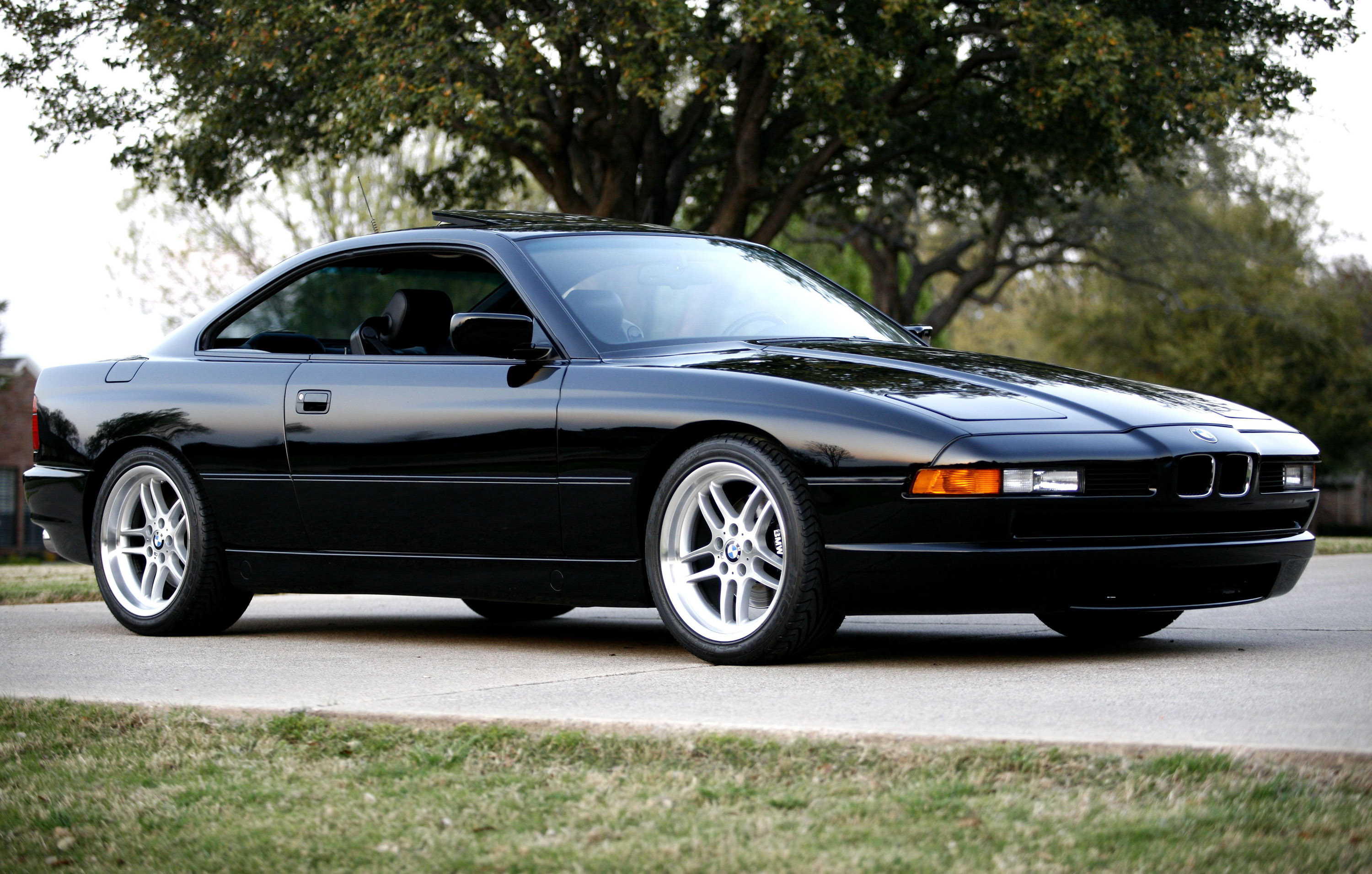 Размер колёс на BMW 8 (E31) 1995 Подбор шин на BMW 8 (E31) 1995