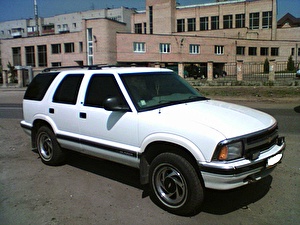 Размер колёс на Chevrolet Blazer 1996 Подбор шин на Chevrolet Blazer 1996