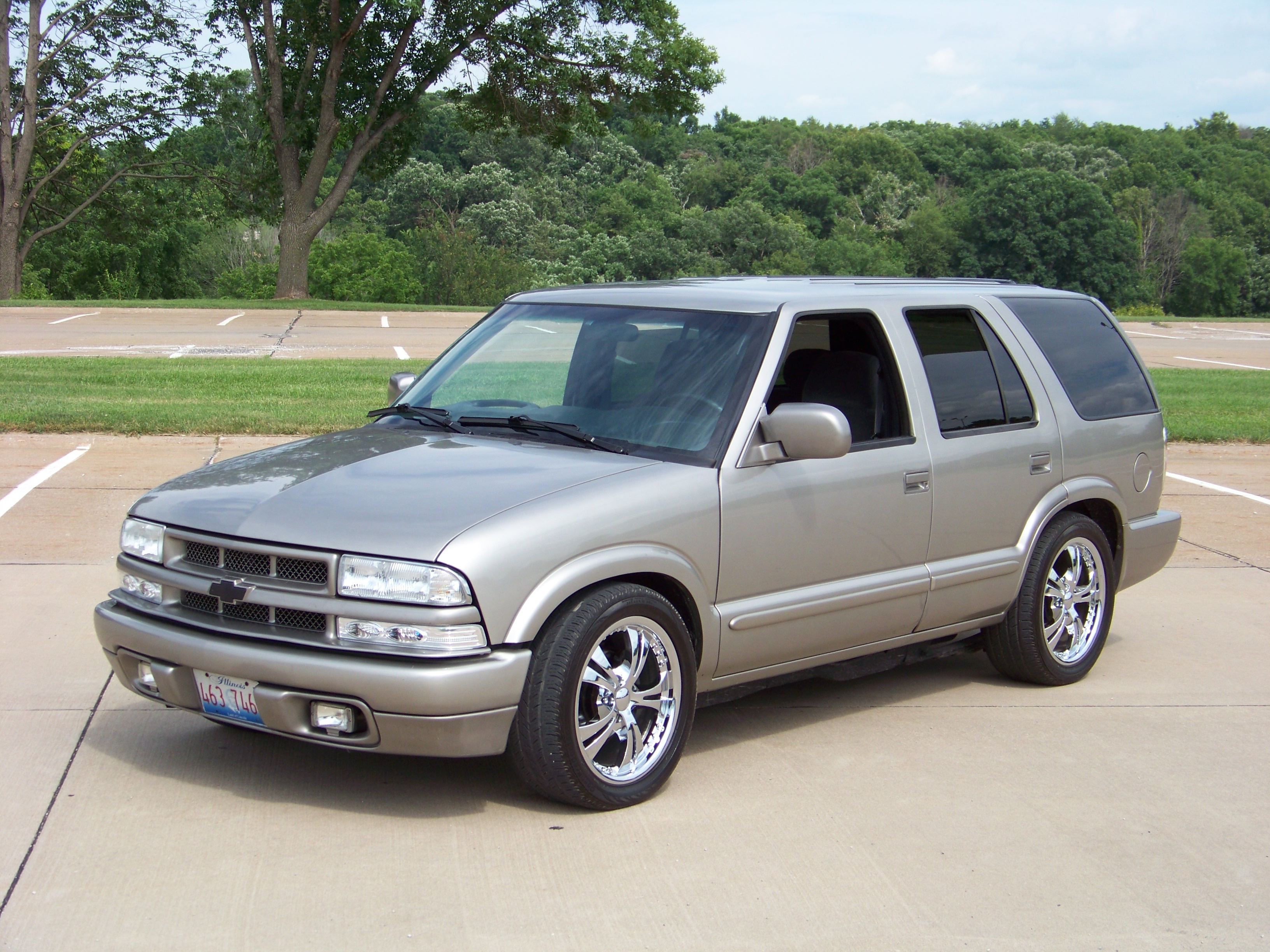 Размер колёс на Chevrolet Blazer 2002 Подбор шин на Chevrolet Blazer 2002