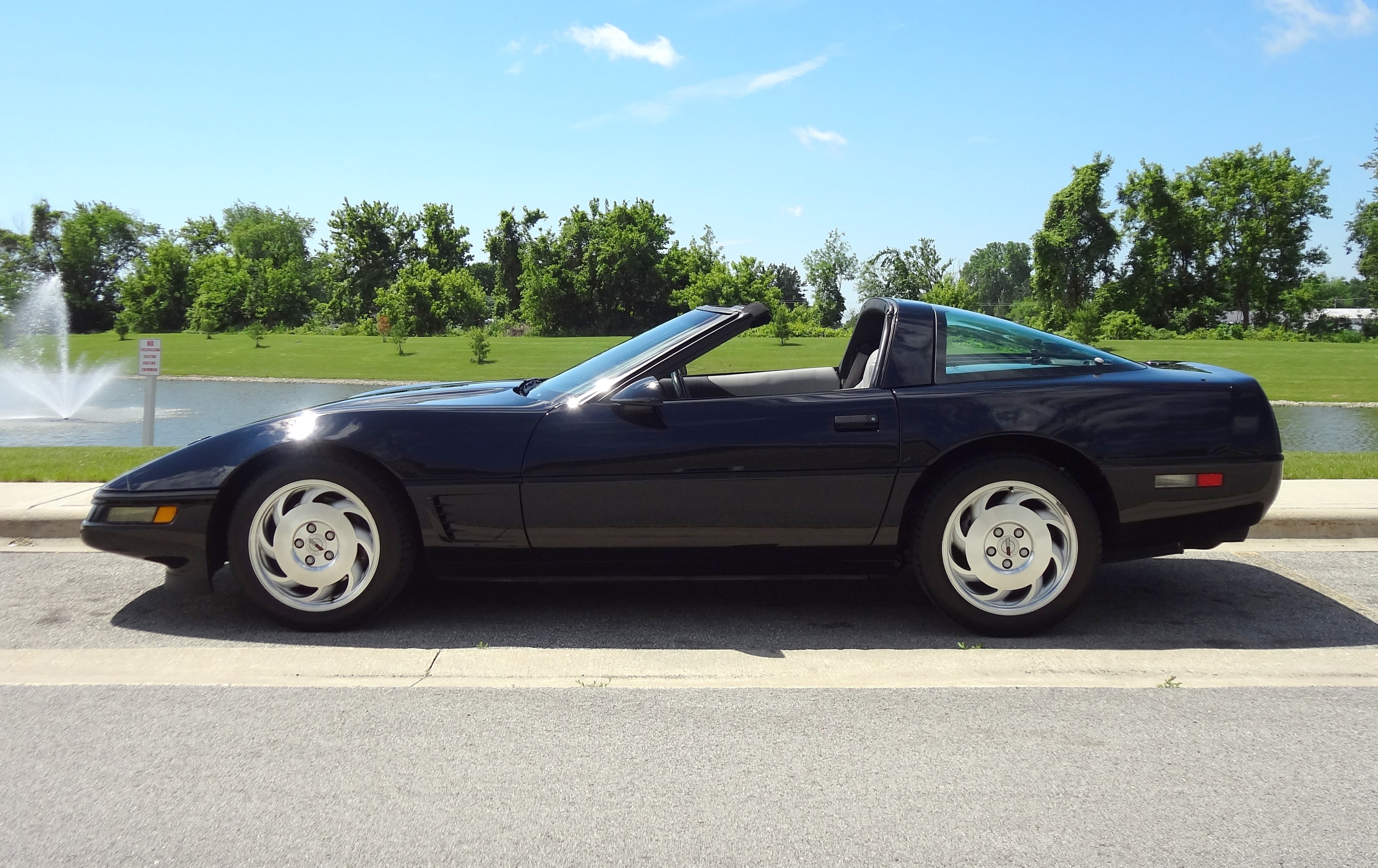 Размер колёс на Chevrolet Corvette 1996 Подбор шин на Chevrolet Corvette 1996