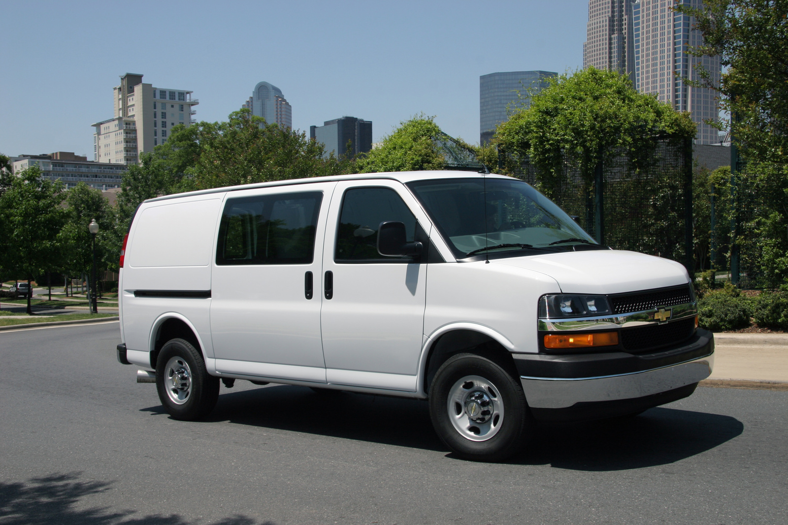 Размер колёс на Chevrolet Express 2013 Подбор шин на Chevrolet Express 2013