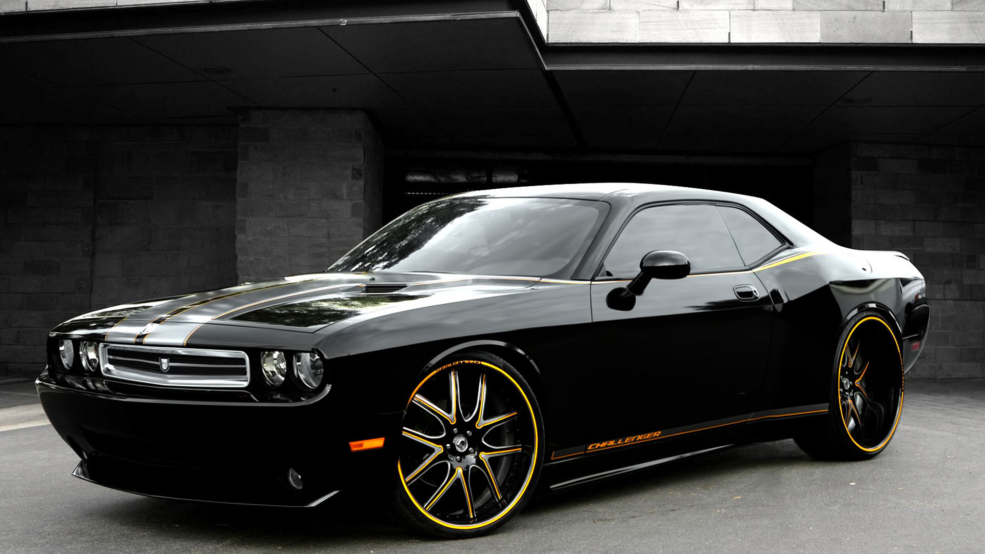 Размер колёс на Dodge Challenger 2010 Подбор шин на Dodge Challenger 2010