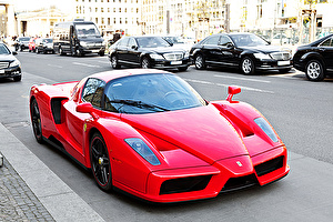 Размер колёс на Ferrari Enzo 2002 Подбор шин на Ferrari Enzo 2002