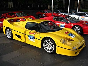 Selección de neumáticos y llantas para vehículo Ferrari F50. Шины на Ferrari