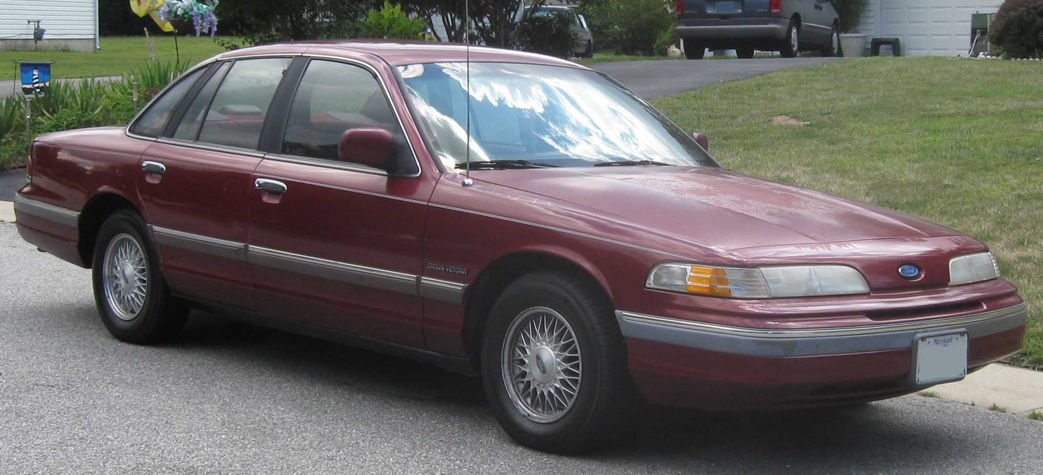 Размер колёс на Ford Crown Victoria 1992 Подбор шин на Ford Crown Victoria 1992
