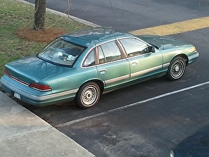 Размер колёс на Ford Crown Victoria 1993 Подбор шин на Ford Crown Victoria 1993