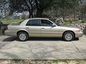 Размер колёс на Ford Crown Victoria 2000 Подбор шин на Ford Crown Victoria 2000
