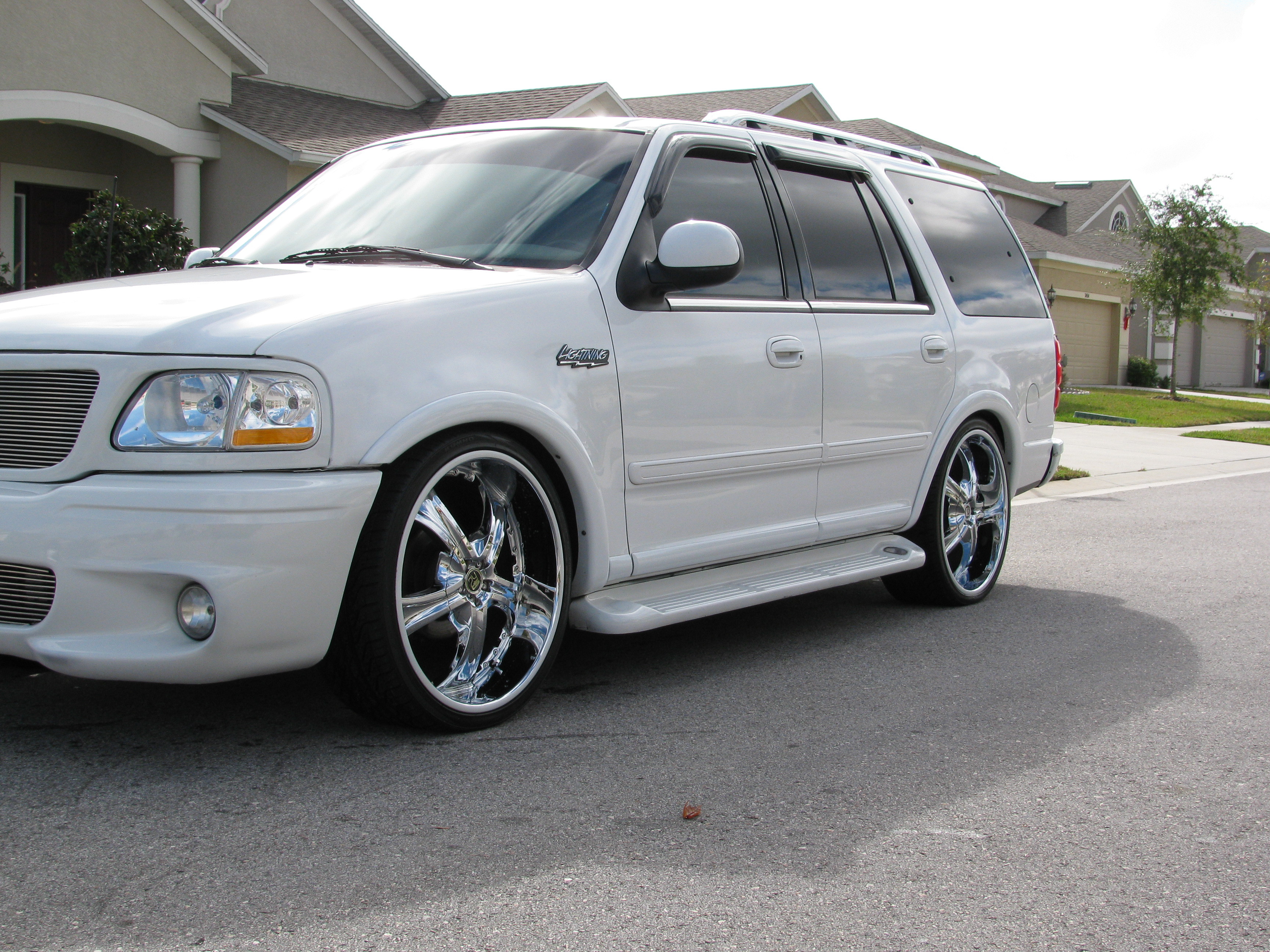 Подбор шин на Ford Expedition 2000
