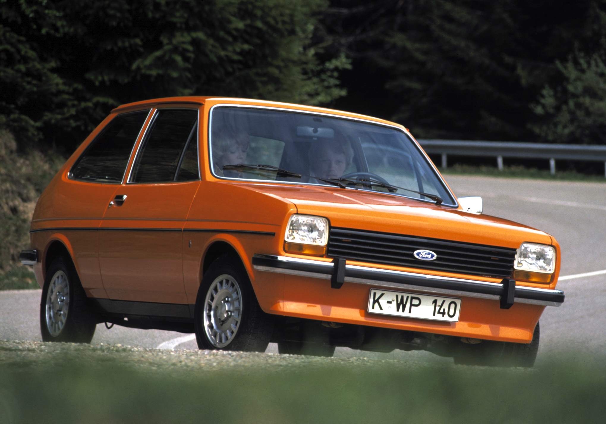 Размер колёс на Ford Fiesta 1981 Подбор шин на Ford Fiesta 1981