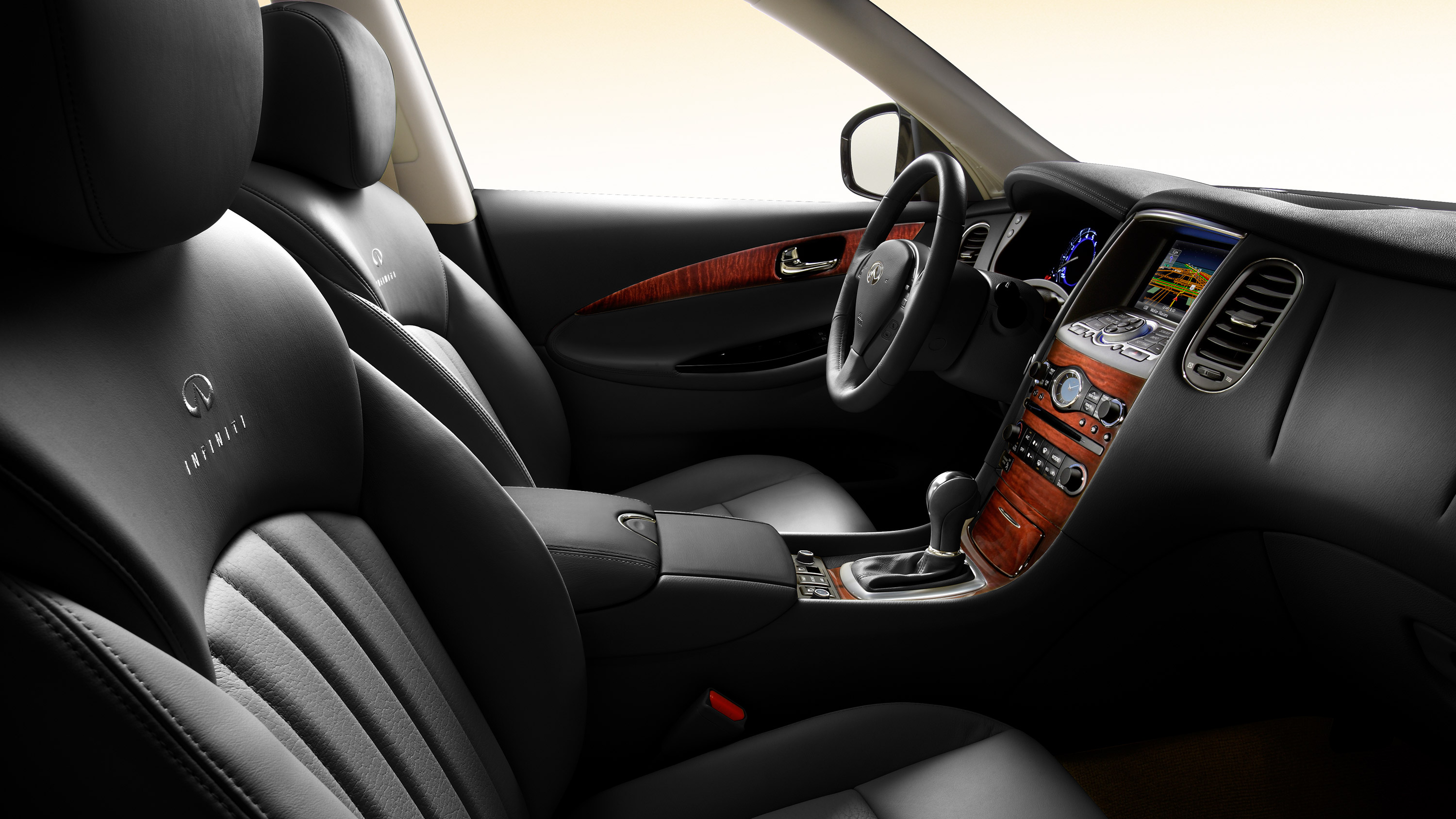 Размер колёс на Infiniti QX50 2014 Подбор шин на Infiniti QX50 2014