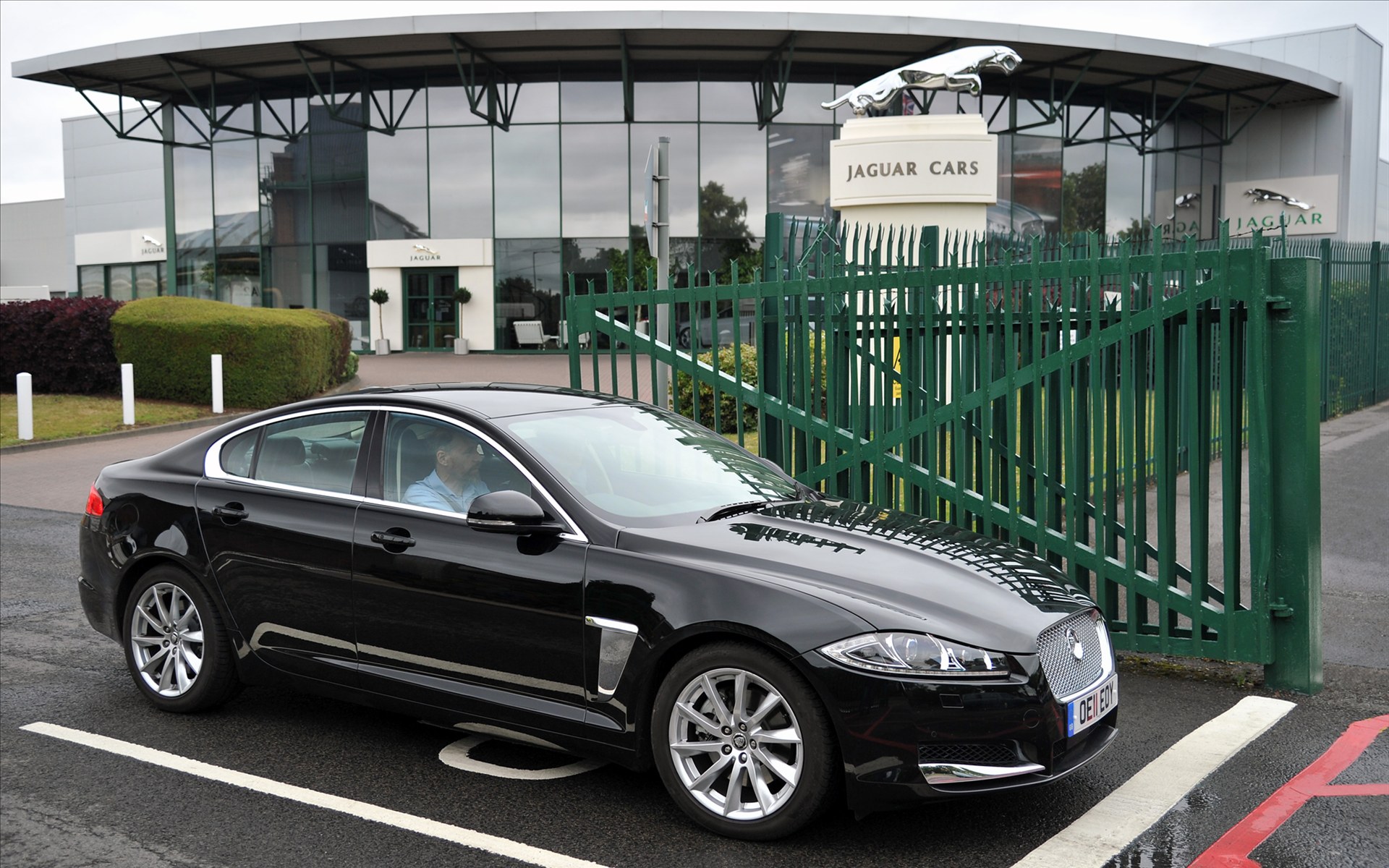 Размер колёс на Jaguar XF 2012 Подбор шин на Jaguar XF 2012