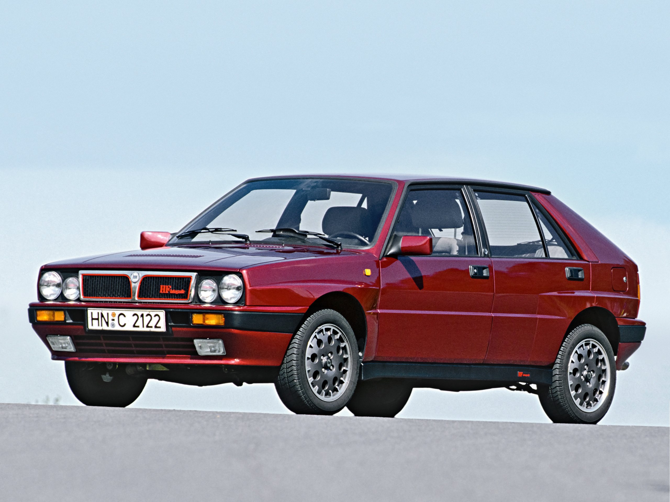 Размер колёс на Lancia Delta 1987 Подбор шин на Lancia Delta 1987
