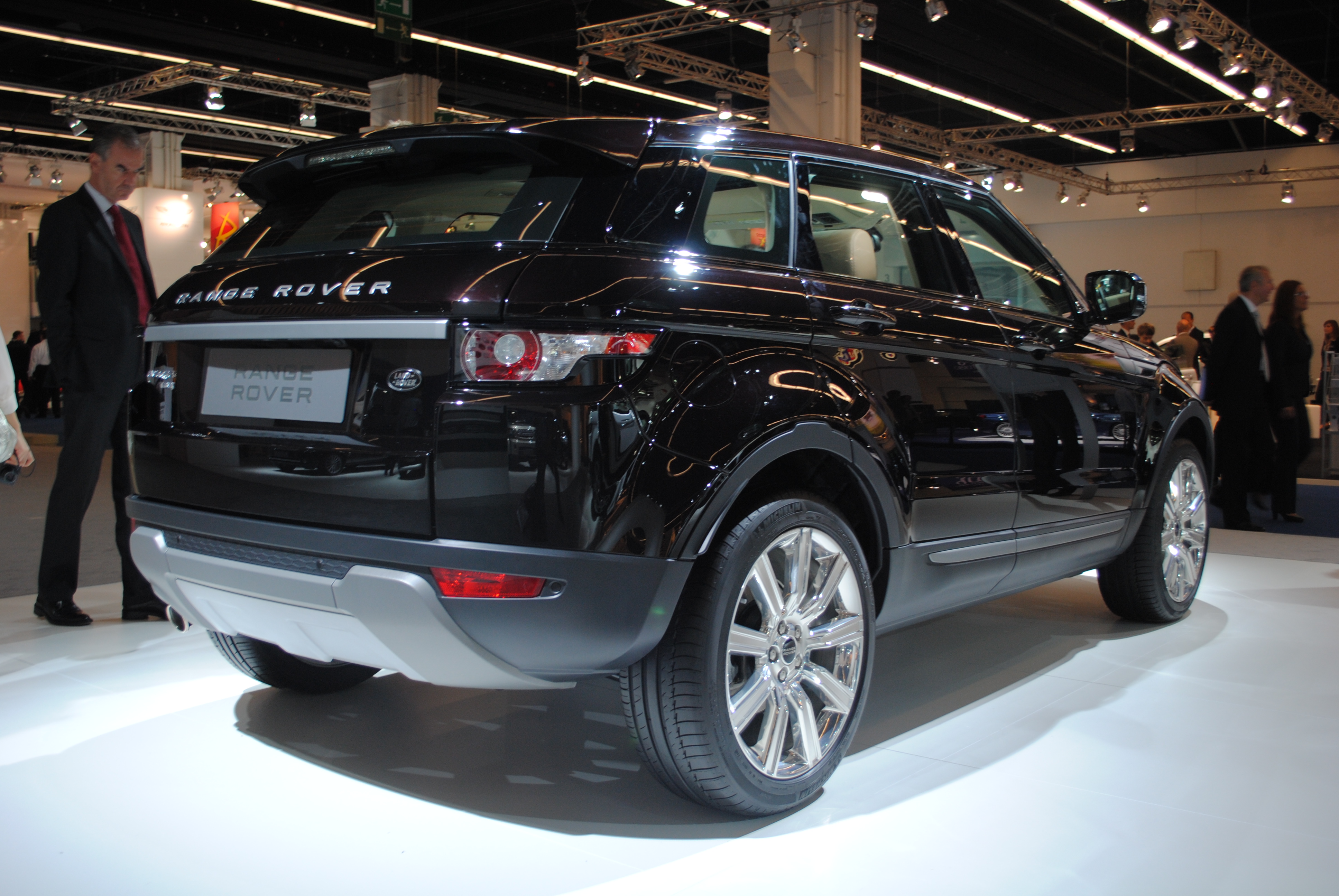 Размер колёс на Land Rover Range Rover Evoque 2011 Подбор шин на Land Rover Range Rover Evoque 2011