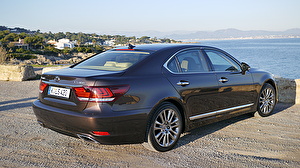 Размер колёс на Lexus LS 2013 Подбор шин на Lexus LS 2013