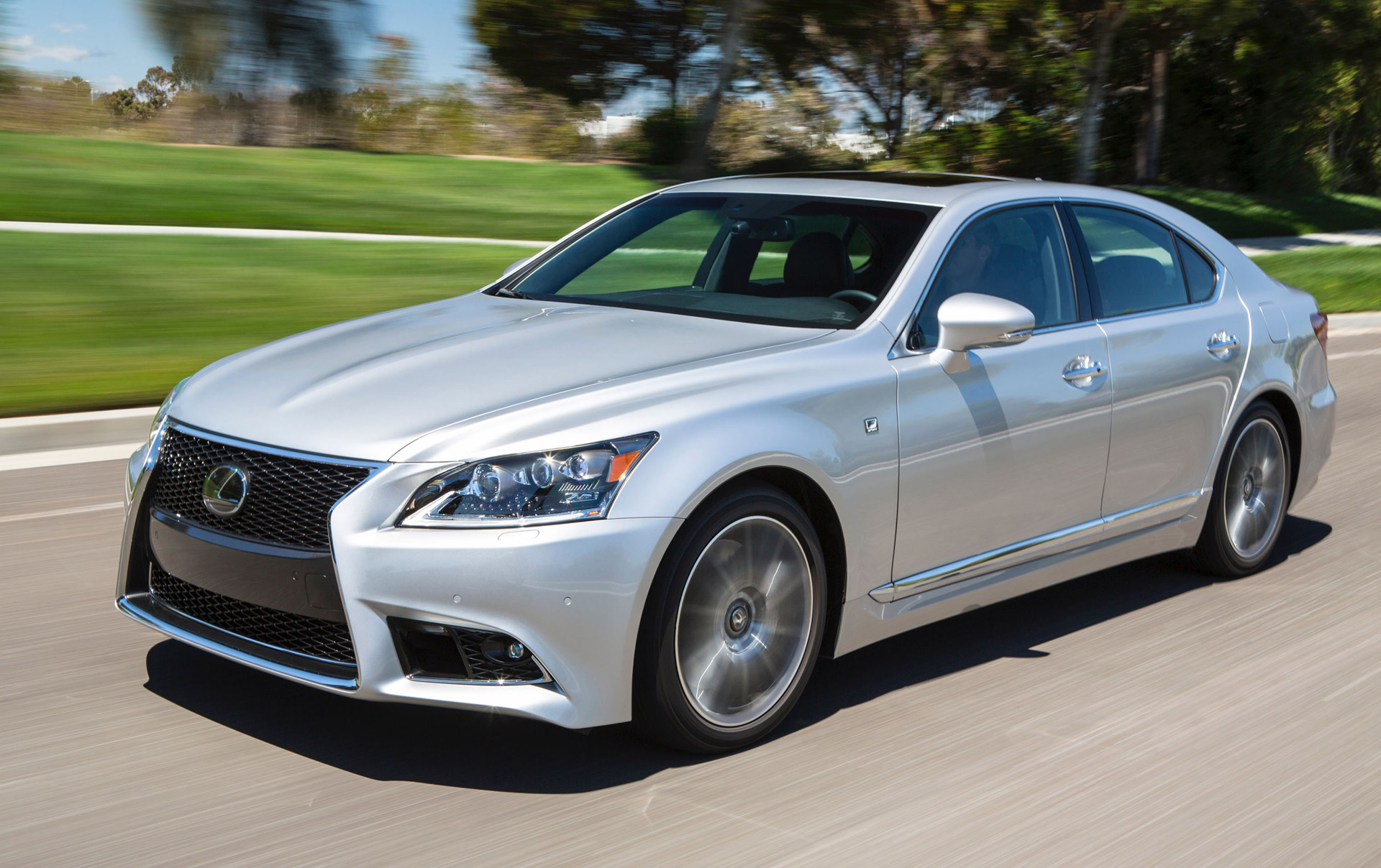 Размер колёс на Lexus LS 2016 Подбор шин на Lexus LS 2016