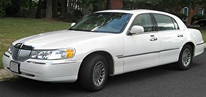 Размер колёс на Lincoln Town Car 2011 Подбор шин на Lincoln Town Car 2011