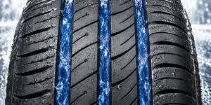 Tecnología Tres canales longitudinales protegen contra el aquaplaning