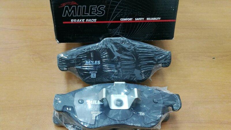 Miles Колодки тормозные RENAULT DUSTER 10-/FLUENCE 10-/MEGANE III 08- передние (E100146)