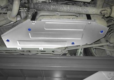 RIVAL RIVAL 333.9515.1 Защита топливного бака + комплект крепежа, Toyota LC200 2015-, V - 4.5d (333.9515.1)