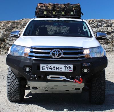 RIVAL RIVAL D.5701.1.B Бампер передний Toyota Hilux (2015-) (черный) + комплект крепежа (D.5701.1.B)