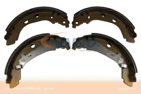 VAICO V42-4131 комплект тормозных колодок на PEUGEOT 406 (8B)
