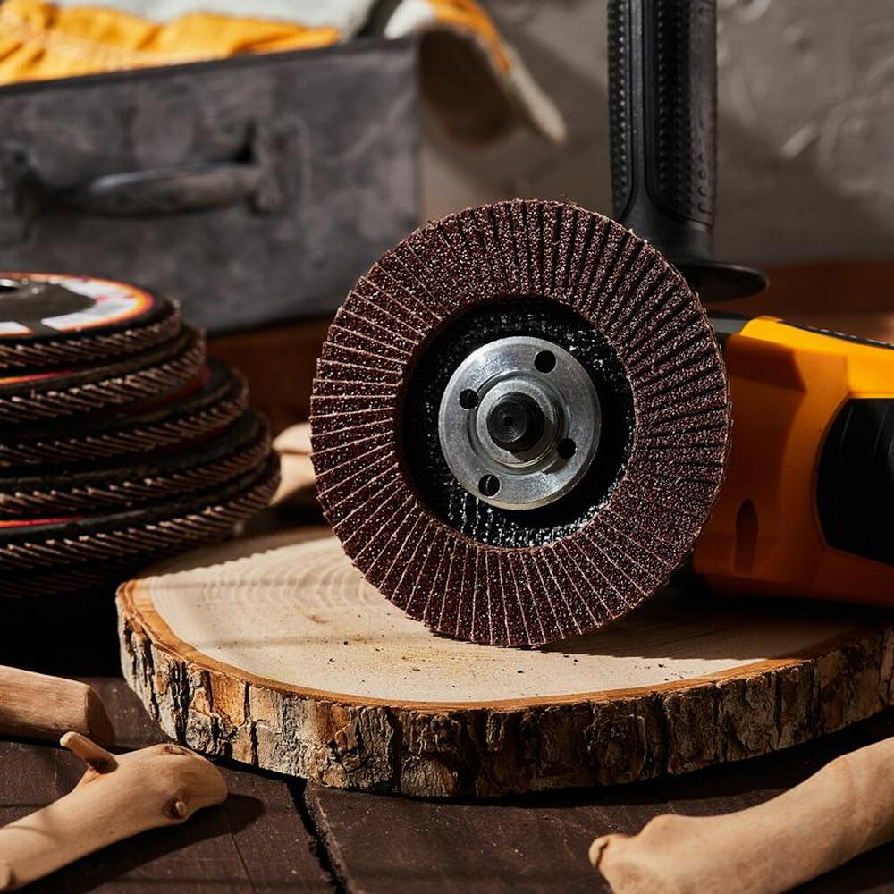 Kranz KR-90-0006 Круг лепестковый торцевой, P60, 115х22,2мм KRANZ