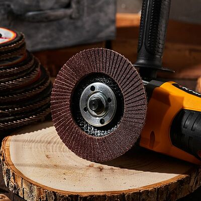 Kranz KR-90-0009 Круг лепестковый торцевой, P120, 115х22,2мм KRANZ