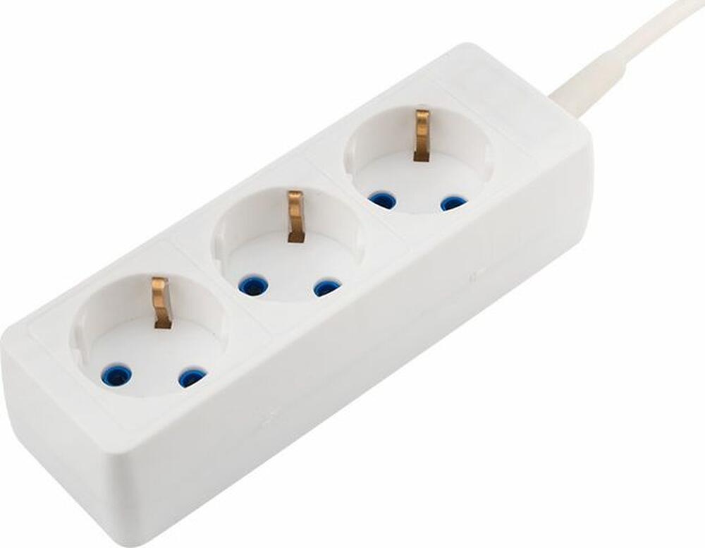 PROconnect 11-7204 Удлинитель 3 гнезда, 1,5м, 3х0,75мм², с/з, белый PROconnect