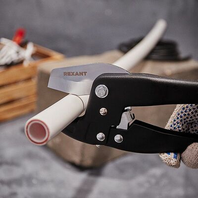 REXANT 11-1019 Труборез для пластиковых труб 42 мм REXANT RS-65Mn