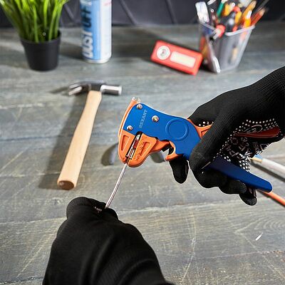 REXANT Инструмент для зачистки многожильного кабеля (ht-150В) REXANT 12-4001 (12-4001)