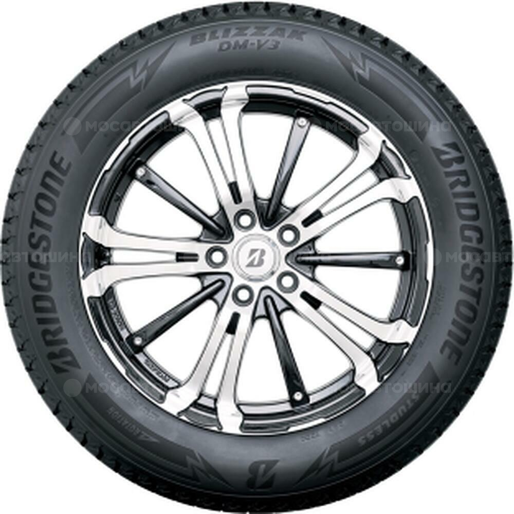 Vista lateral Bridgestone Blizzak DM V3 225/60 R18 100S