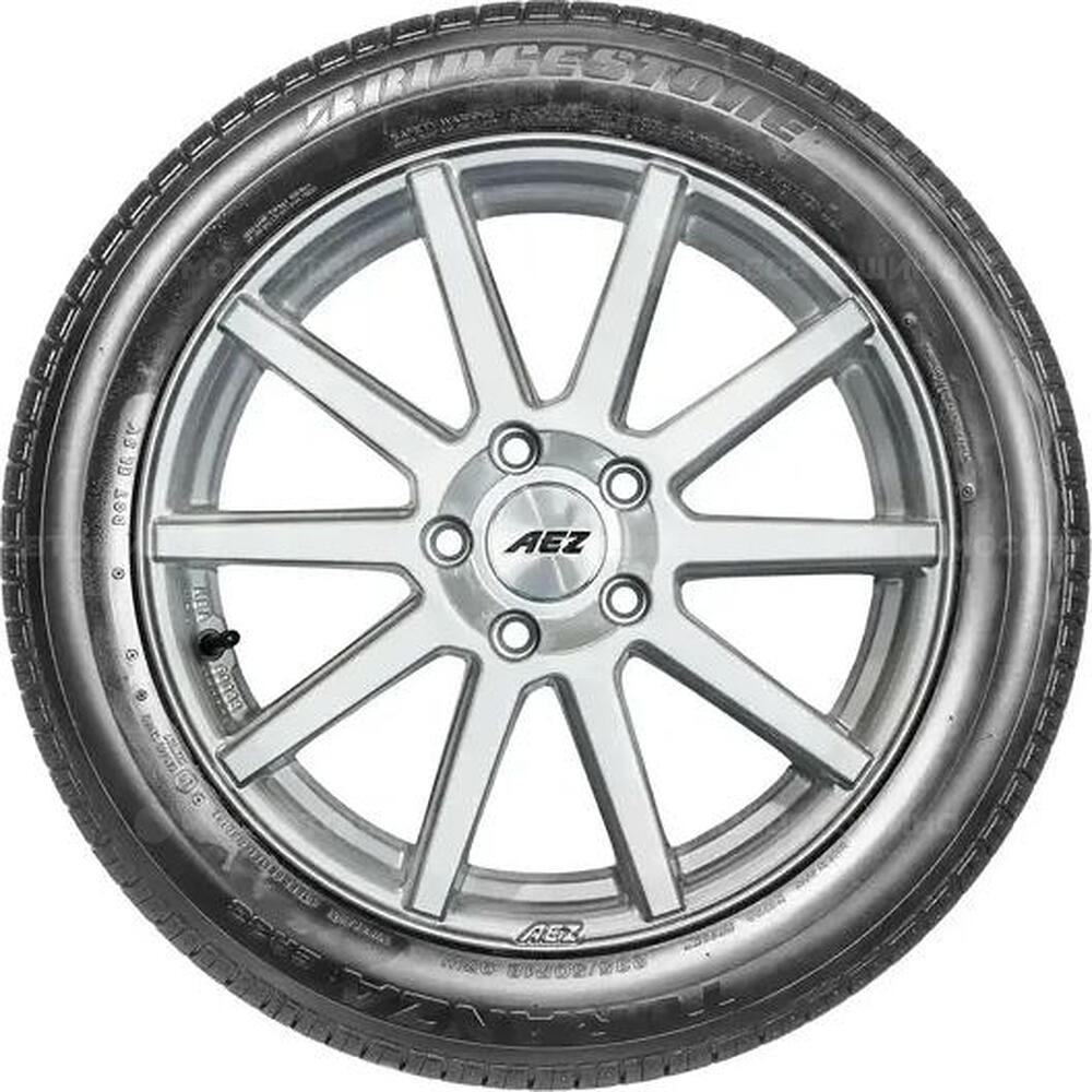 Vista lateral Bridgestone Turanza ER33 235/45 R18