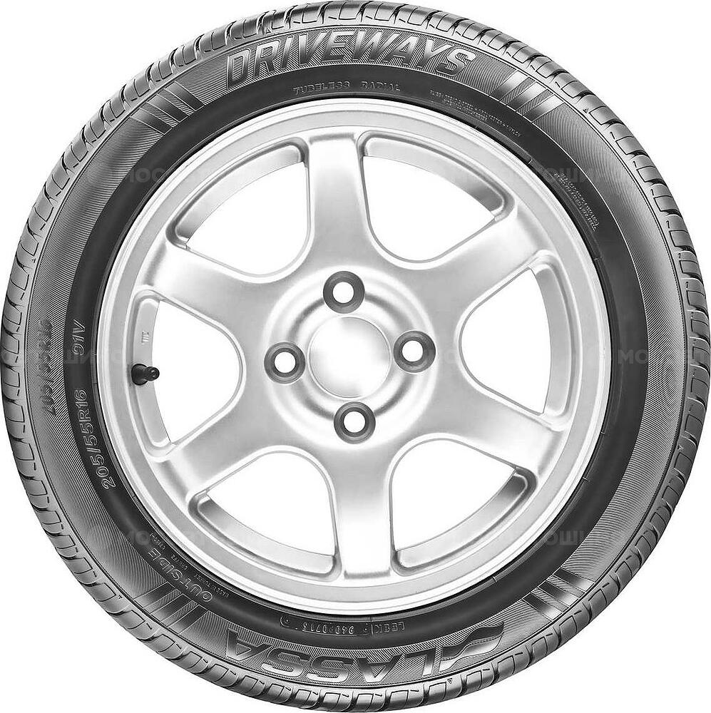 Vista lateral Lassa Driveways 205/45 R16 87W