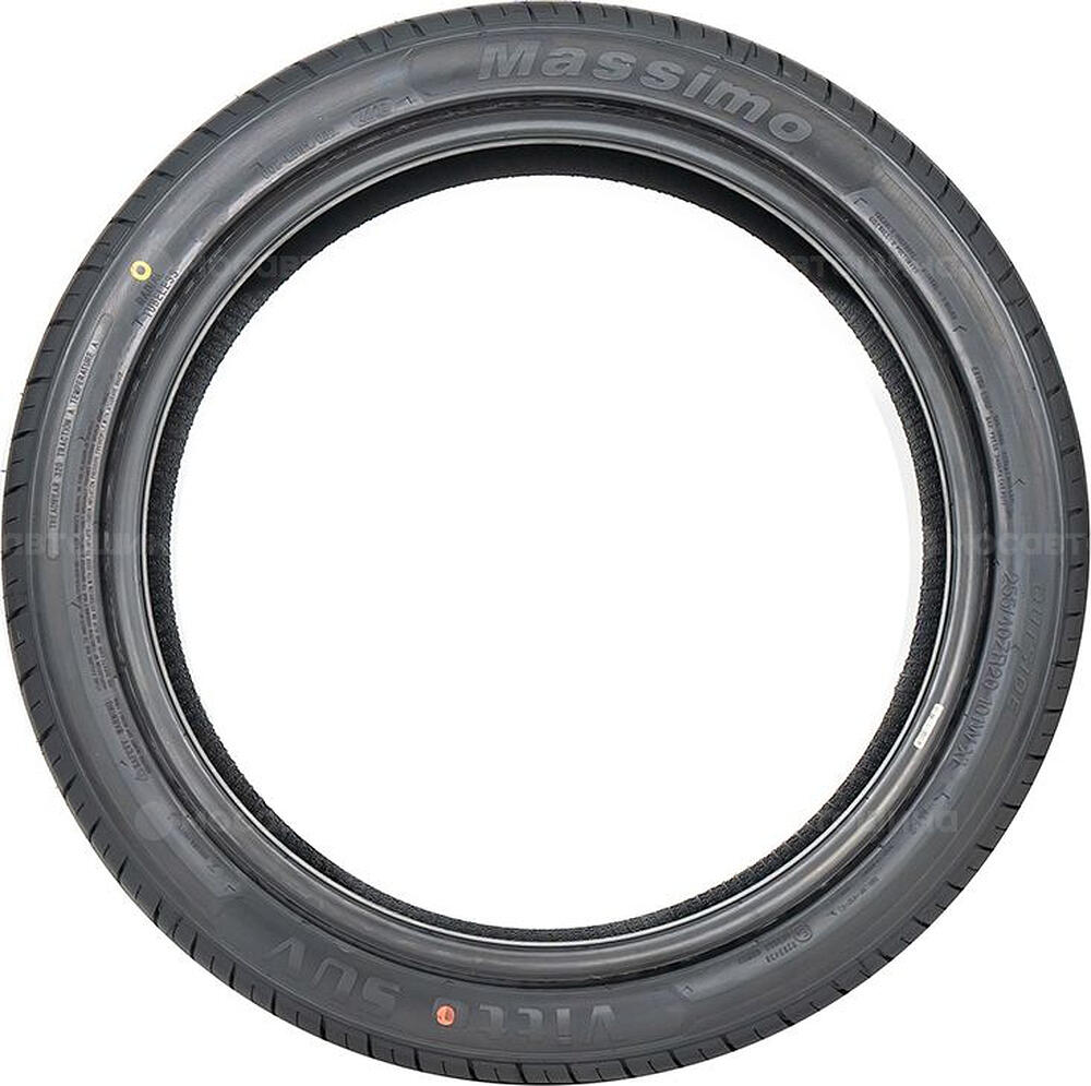 Vista lateral Massimo Vitto SUV 225/55 ZR19 99W 