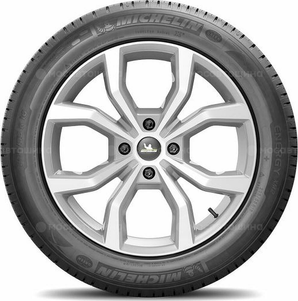 Vista lateral Michelin Energy XM2 175/65 R14 82T