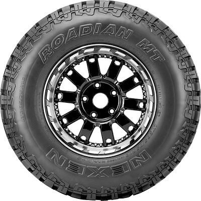 Nexen Roadian M/T 235/75 R15 104Q