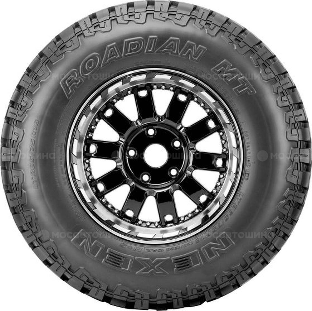 Vista lateral  Nexen Roadian M/T 265/70 R17 121/118Q