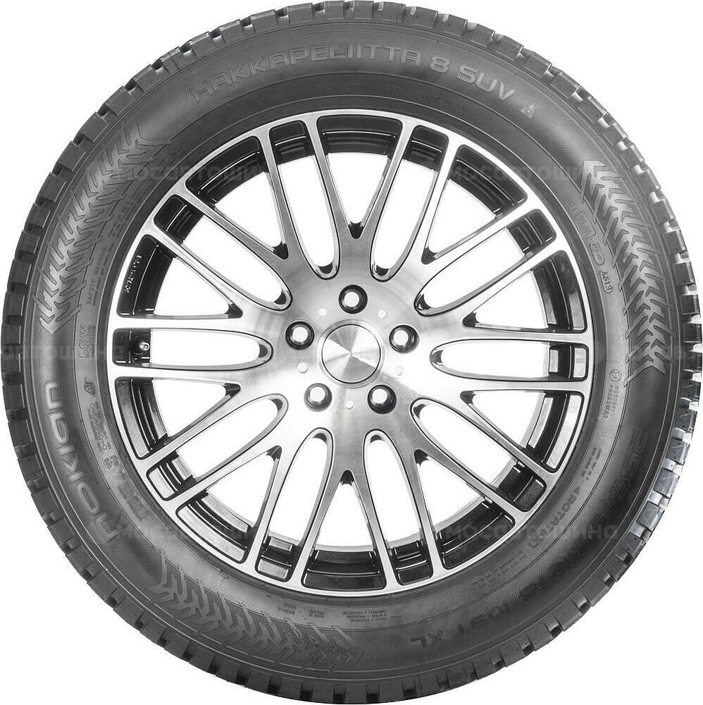 Vista lateral  Nokian Hakkapeliitta 8 SUV 215/55 R18 99T XL
