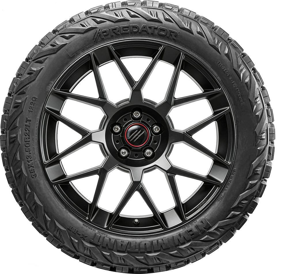 Vista lateral Predator New Mutant X-RT 265/70 R16 112T (BLK)