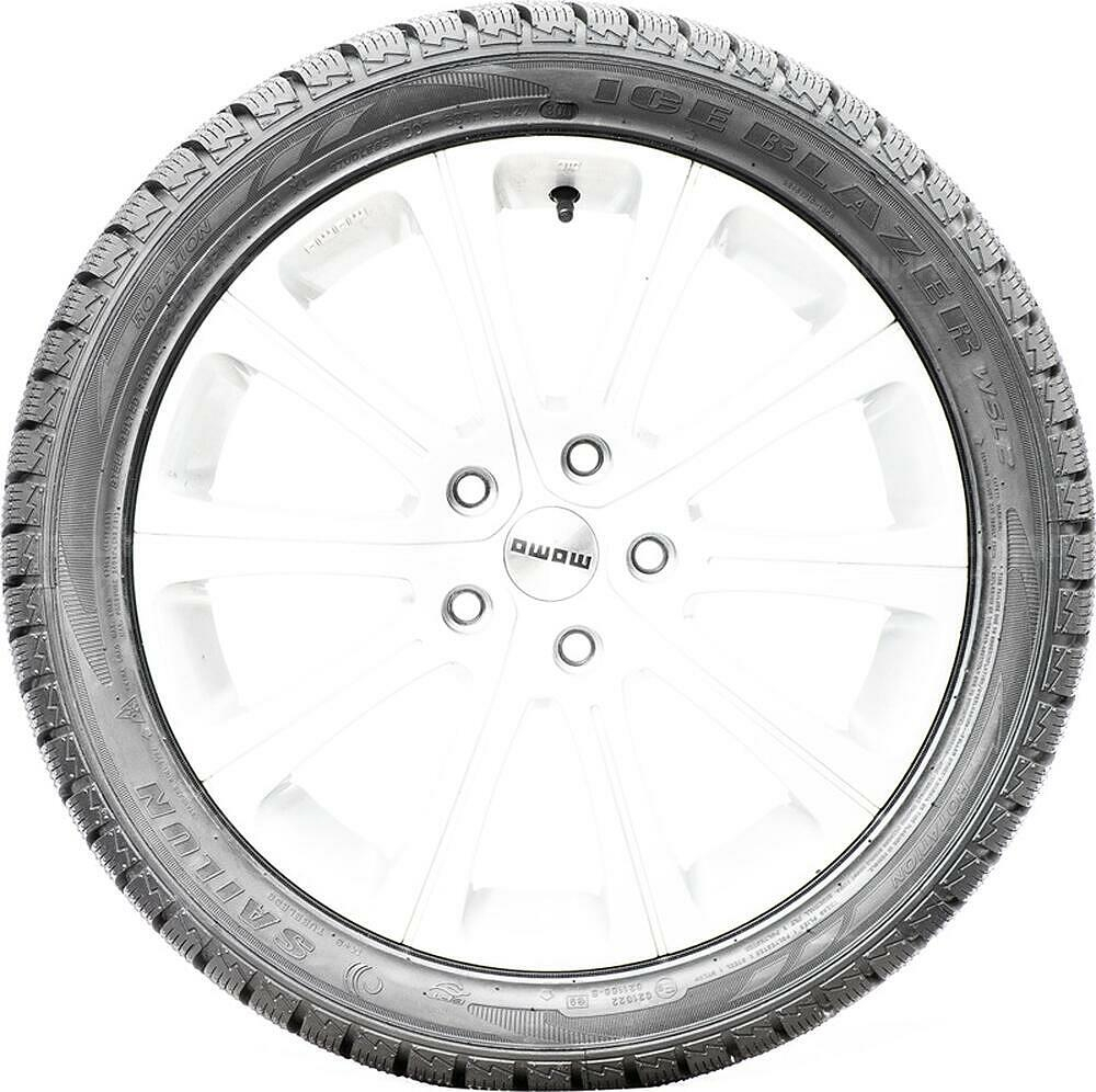 Vista lateral Sailun Ice Blazer WSL2 235/65 R16C 121/119R
