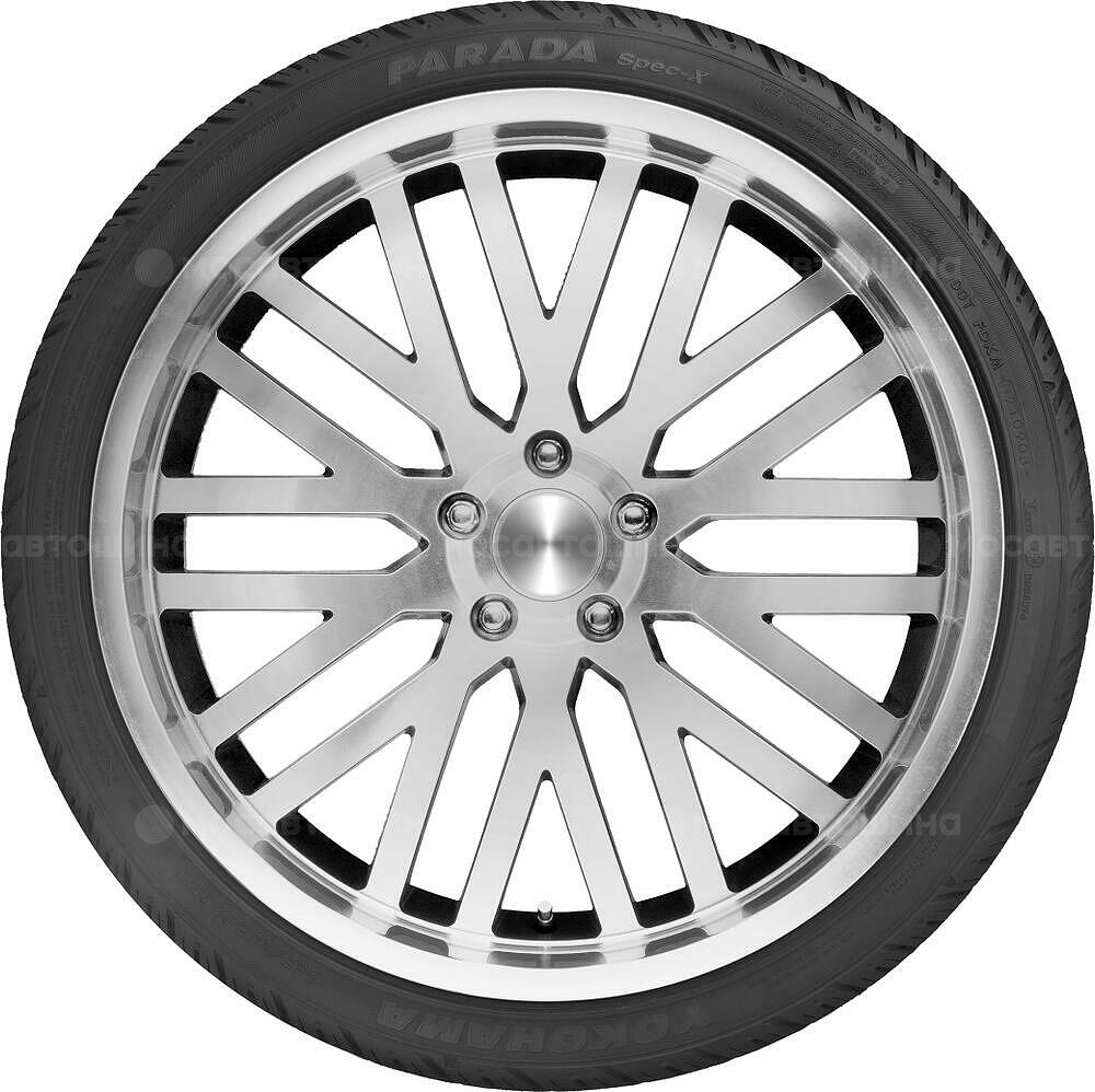 Vista lateral  Yokohama Parada Spec-X PA02 305/35 R24 112V XL