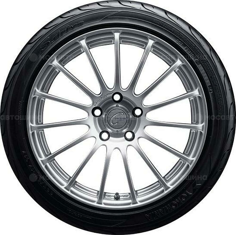 Vista lateral Yokohama S.Drive AS01 285/30 R20