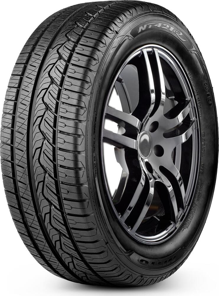 Nitto NT421Q 225/55 R17 101V 