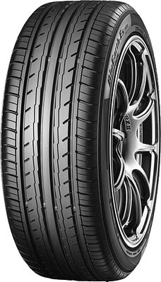 Yokohama Bluearth ES32A 235/45 R17 97V 